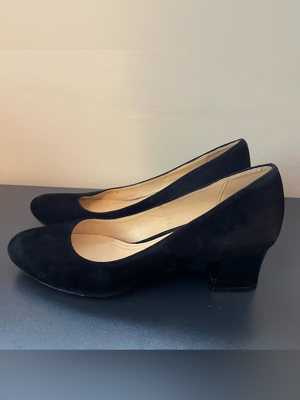 Cole Haan Black Women’s Suede Heels Size 7 - Picture 4 of 15